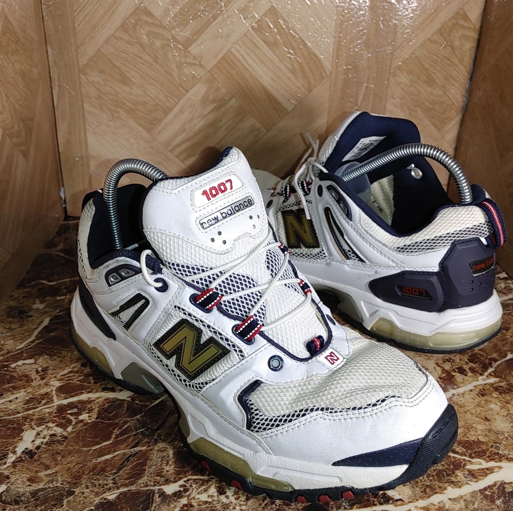 New balance men's MX 1007 W cross training shoes size 9.5